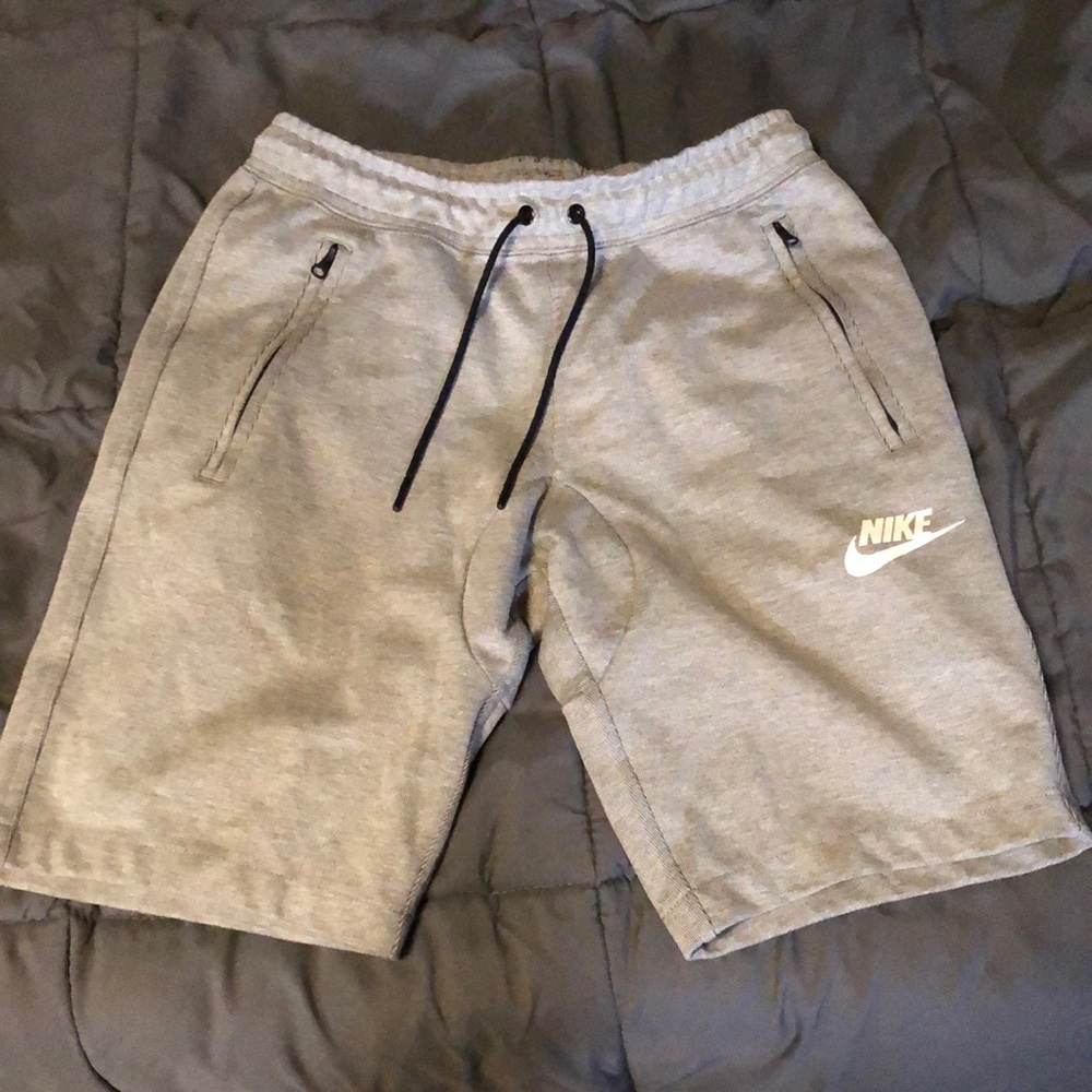 Nike Athletic Workout Shorts Small Grey SLIM FIT